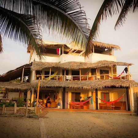 Beach Front Bungalows At The Coconut 카노아 외부 사진